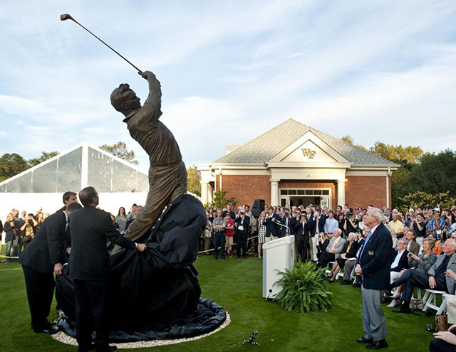 The Arnold Palmer statue is unveiled at Wake Forest's golf complex.