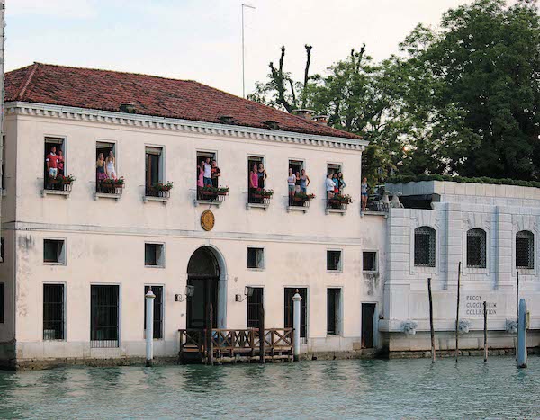 Haunted Buildings in Venice - Ca' Dario - 10 Dead