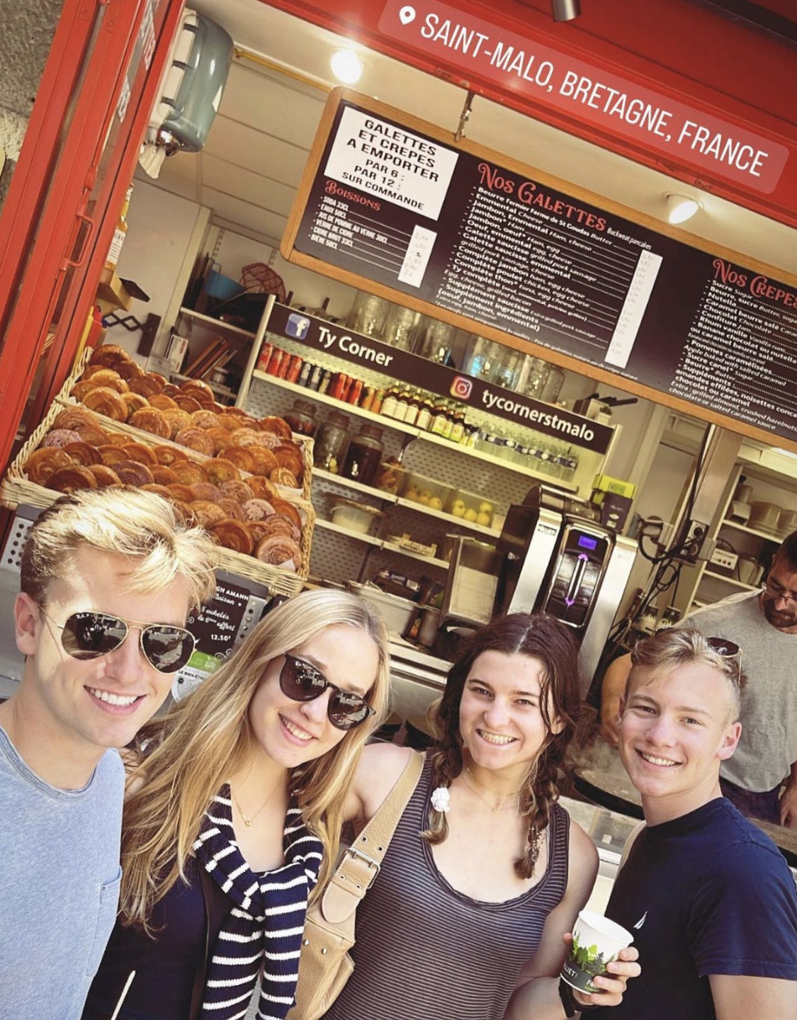 Four students at a bakery in Tours