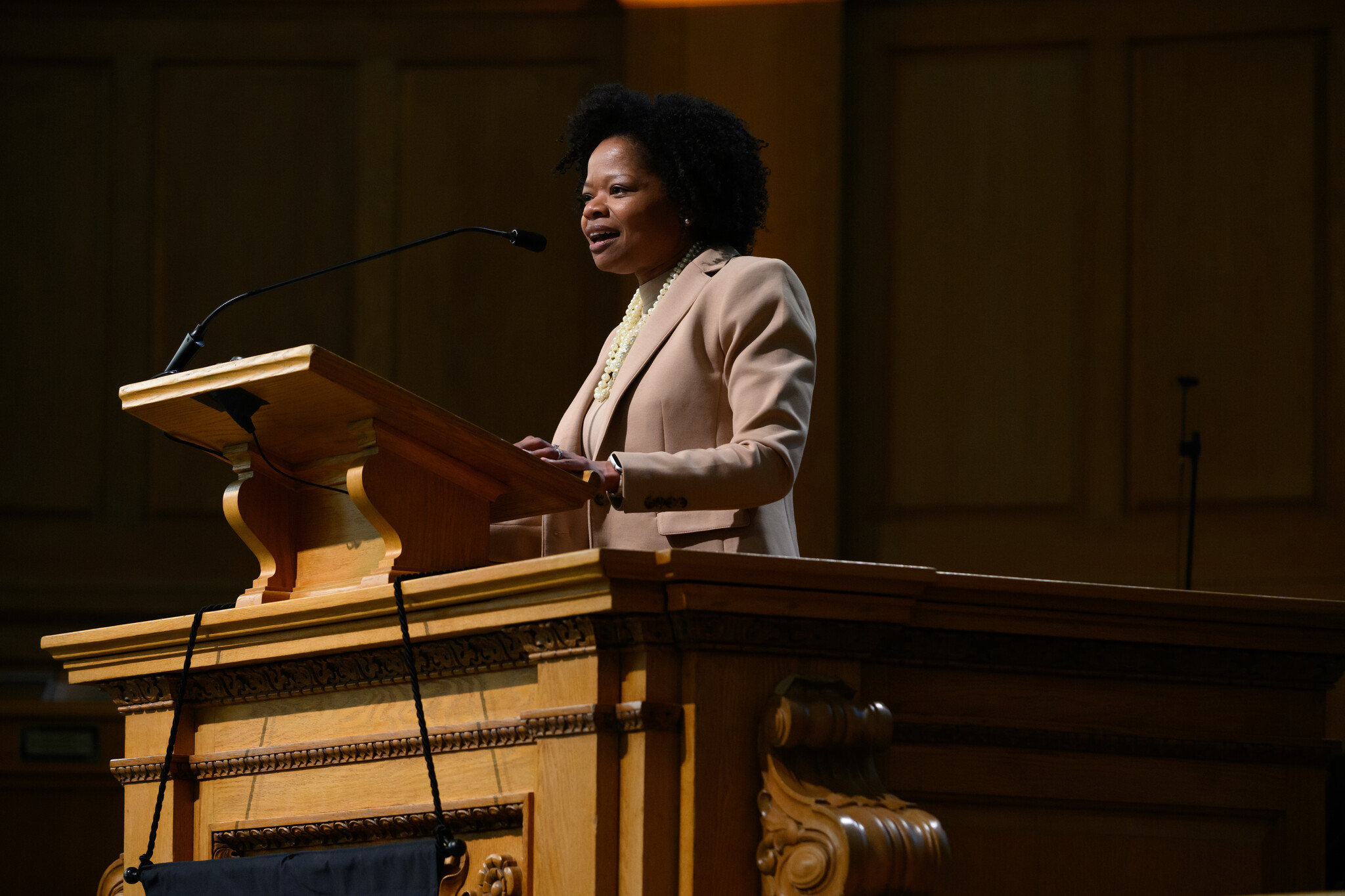 Shea Kidd Brown at the lectern