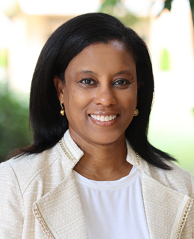 Professional headshot of Zaneta Robinson.