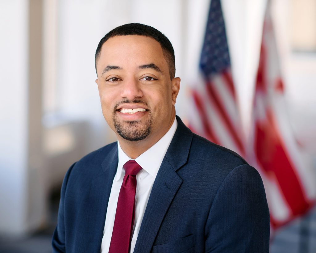 Headshot of Emile Thompson