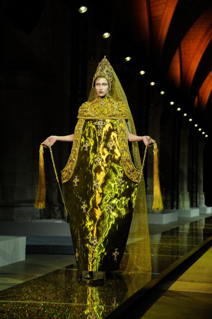 Figure 1: Thurible-inspired gown from Guo Pei’s “Legend” Collection, Spring/Summer 2017. Photo by Gaetano Piazzolla/Pacific Press Media Production Corp./Alamy Stock Photo.