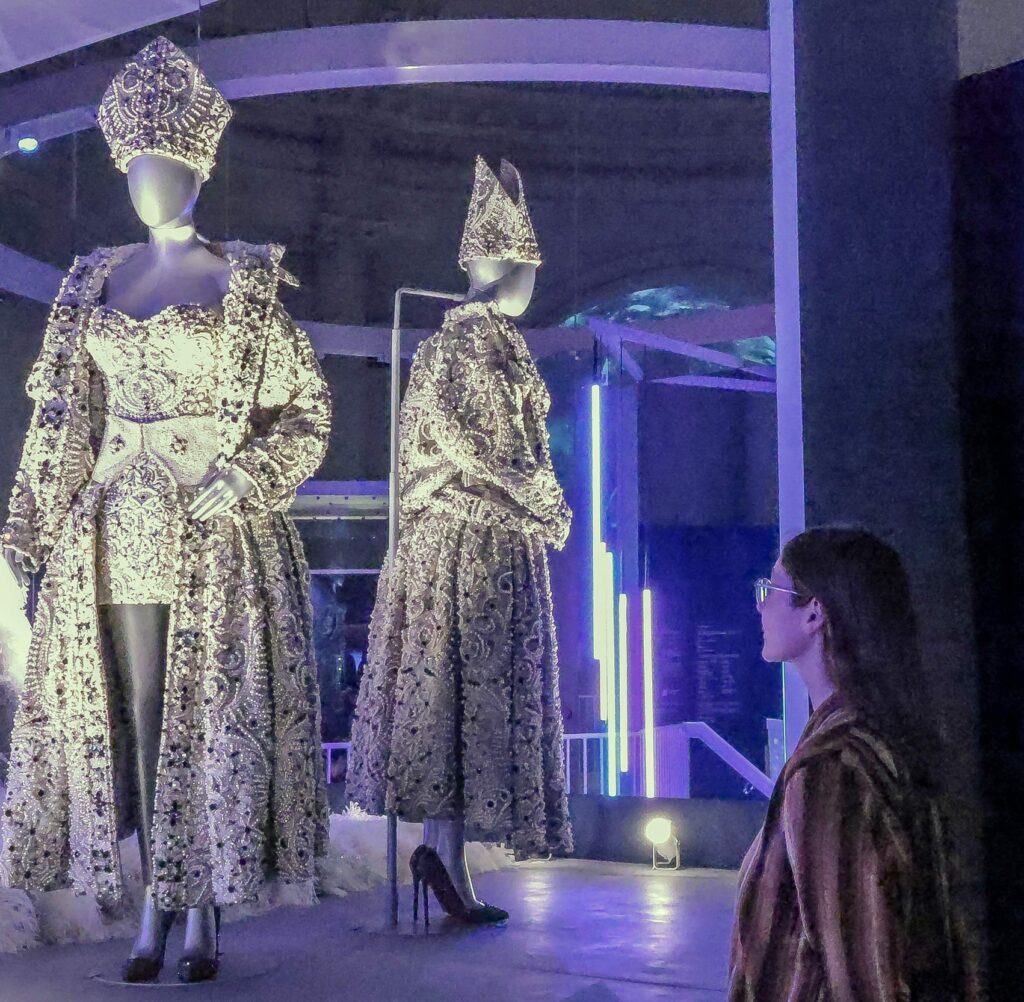 Figure 2: Rihanna’s 2018 Met Gala look on display at the Victoria & Albert Museum in London. Photo by Paul Quezada-Neiman/Alamy Live News.