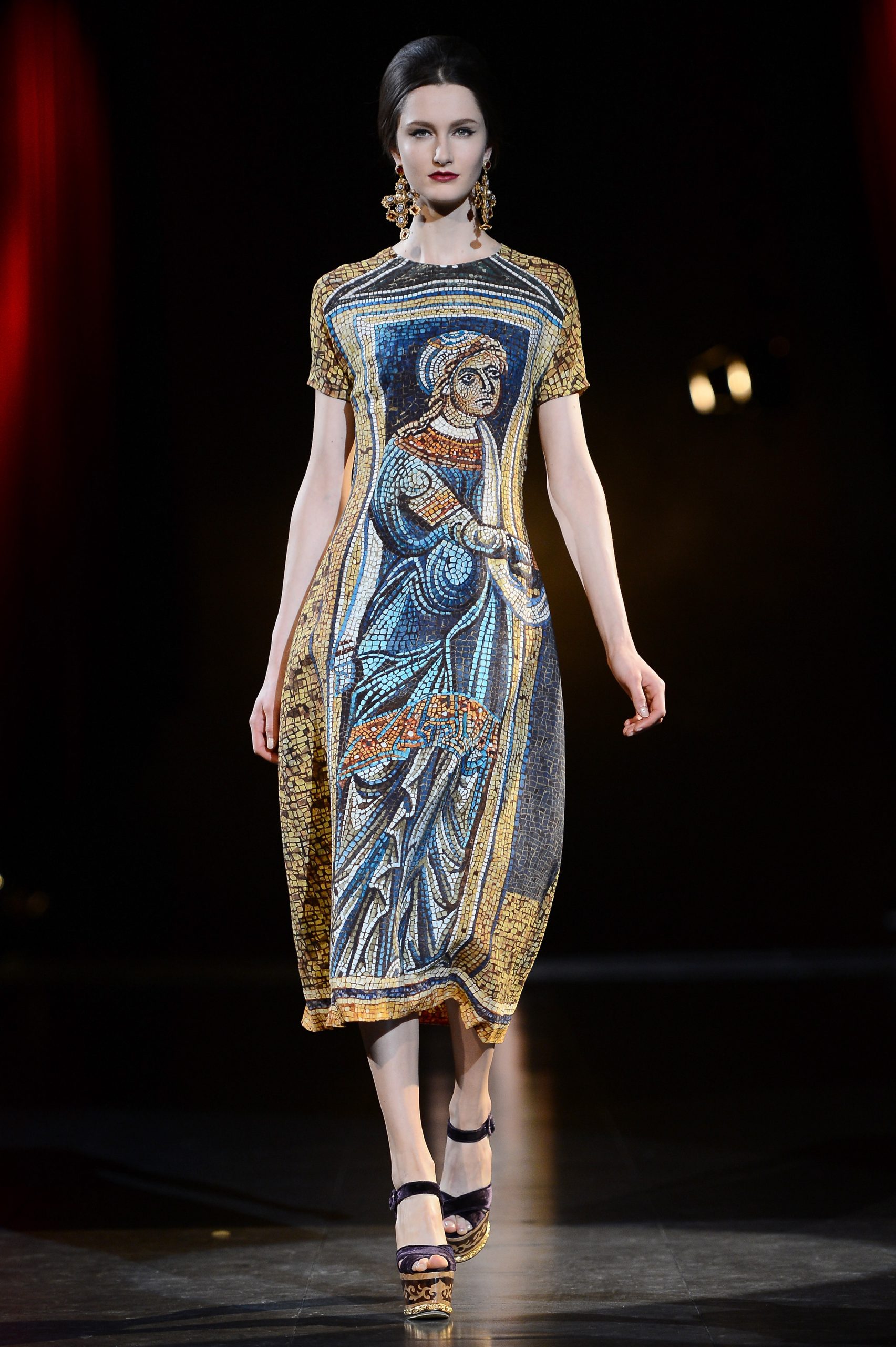 Figure 2: Dolce & Gabbana sheath dress featuring mosaic design from their “Tailored Mosaic” collection for Autumn/Winter 2013-2014. Photograph by Pierre Vauthey © Getty Images.