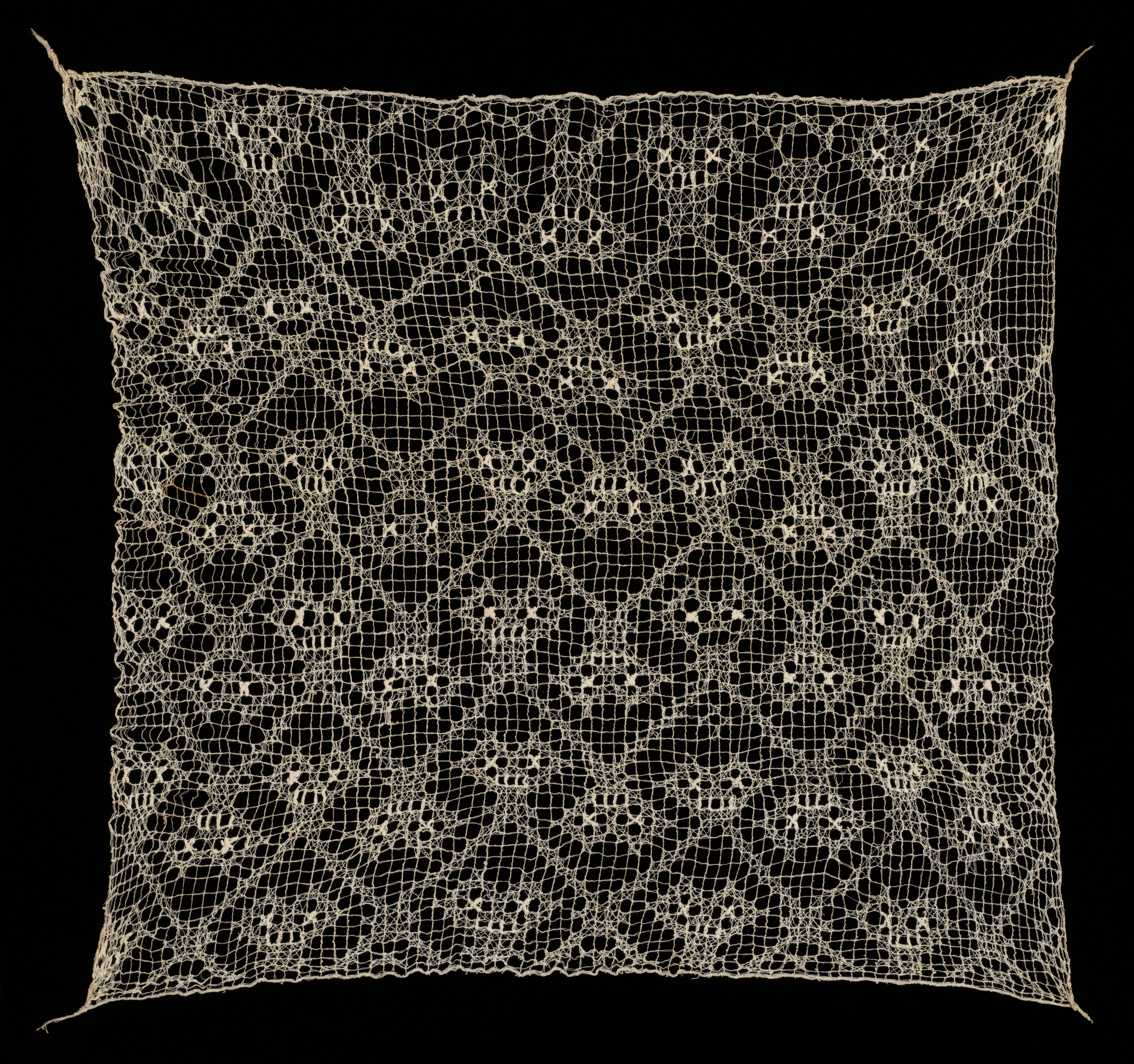 Figure 3: Gauze Headcloth, 12th–15th century. Cotton, 53.2 x 65.9 cm. Metropolitan Museum of Art. Public Domain.
