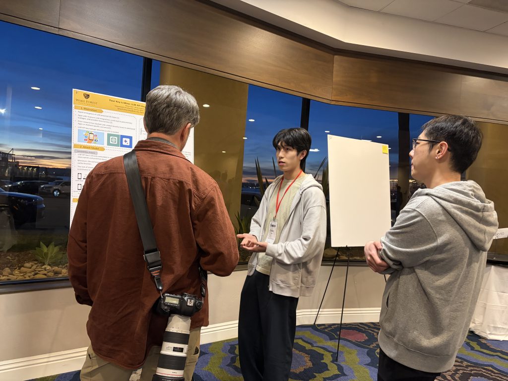 Image of student presenting at NDSS.