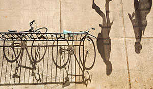 Students and bicycles on the Wake Forest campus