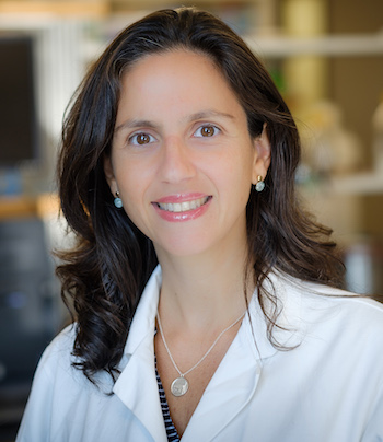 Patricia Dos Santos headshot