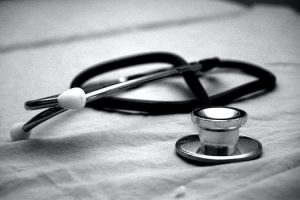 Black and white photo of a stethoscope