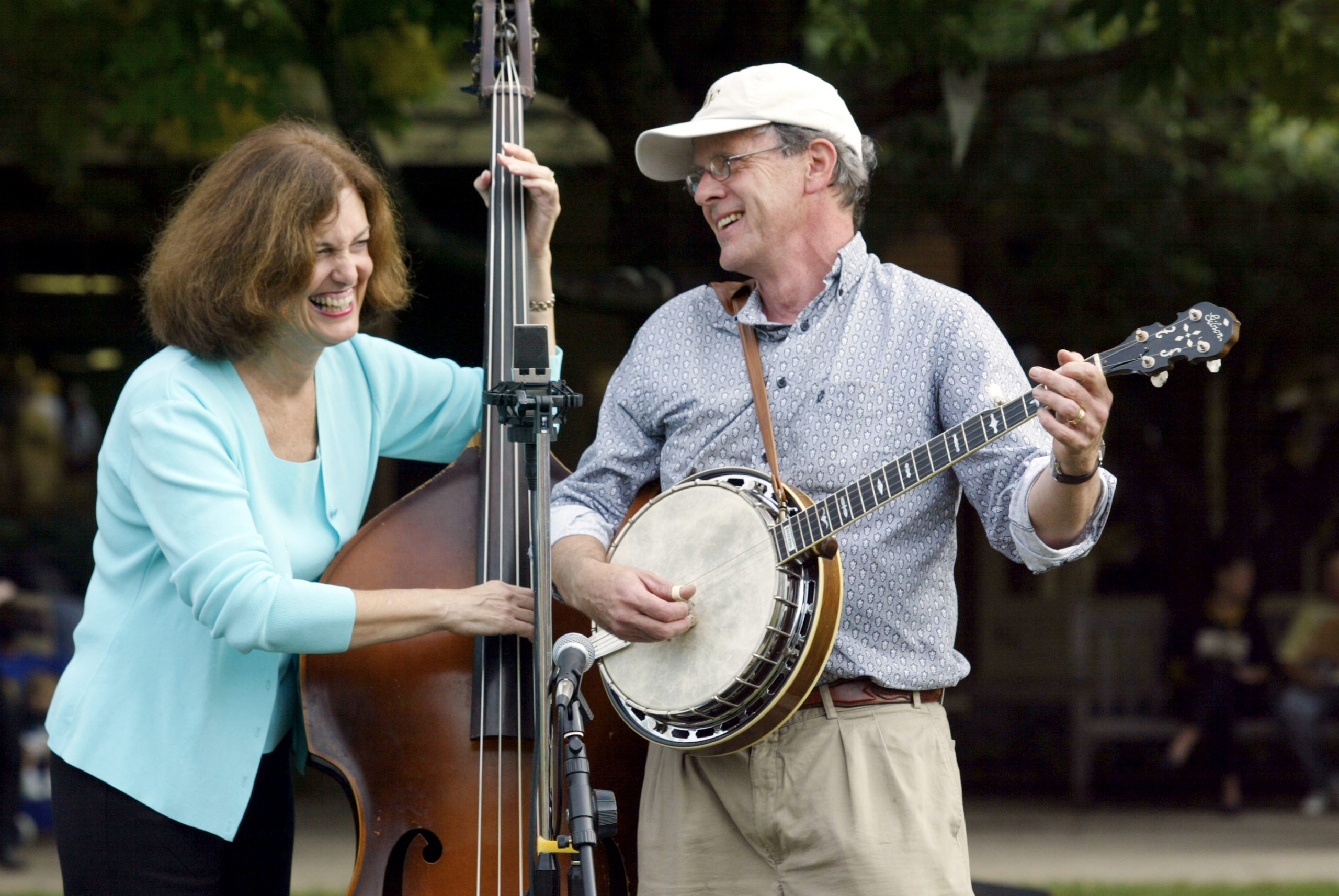 WFU homecoming October 12, 2002. Dean Billy Hamilton and his wife perform at the Festival on the Quad. ©2002 Wake Forest University, Office of Creative Services. 