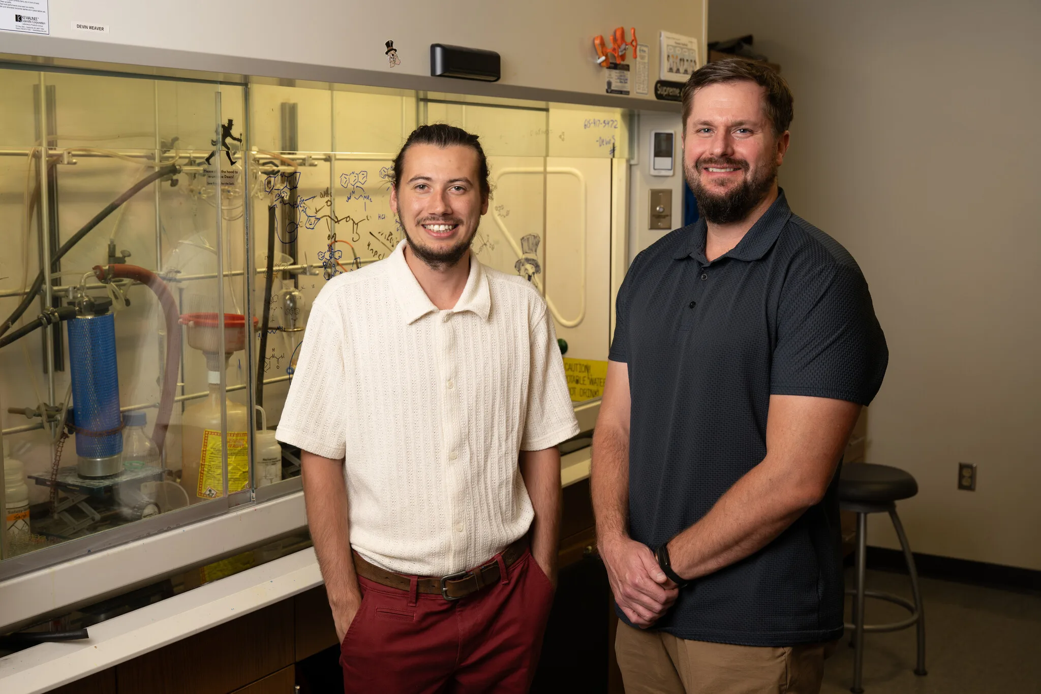 Chemistry Professor John Lukesh’s redesigned lab expands undergraduate research possibilities 