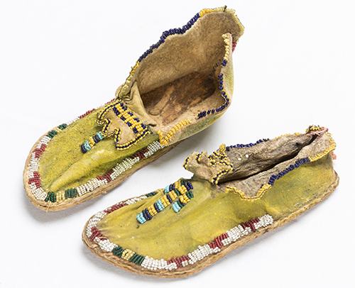 lakota beaded moccasins