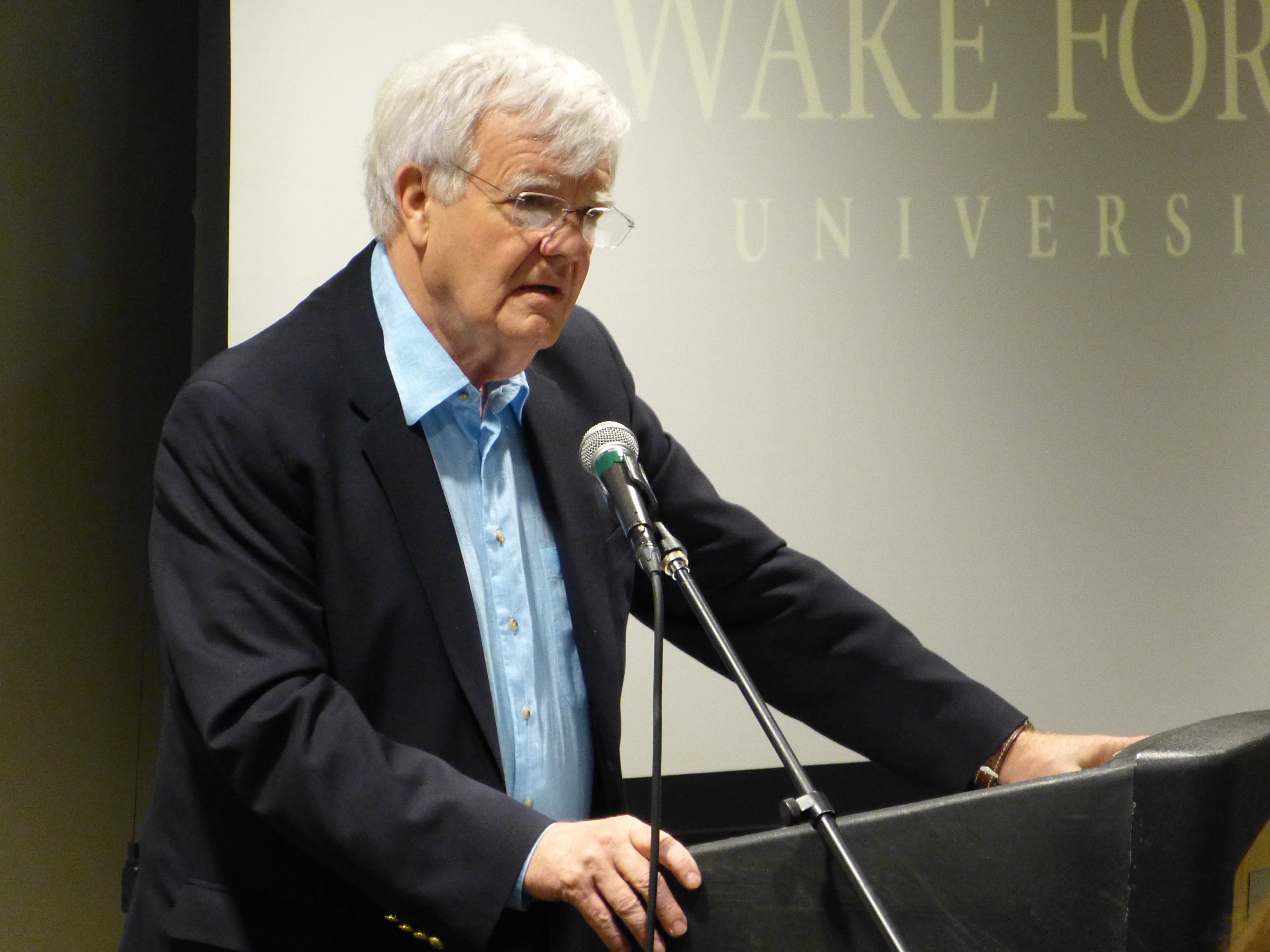 Al Hunt speaking at Words Awake
